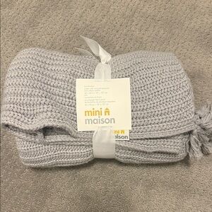 Gray Knit Kids Blanket